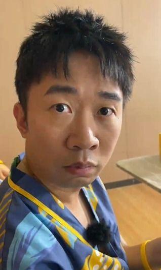 求抱抱吃瓜完整视频,揭秘网络红人的魅力与争议