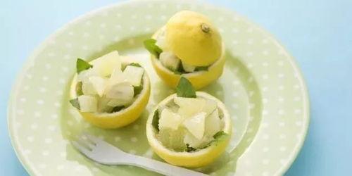 小柠檬吃香肠吃瓜视频,趣味横生萌态十足